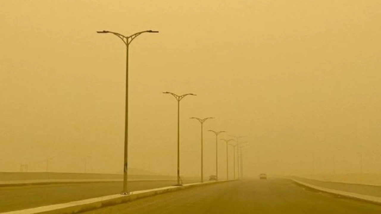 طقس الخميس يشهد ذروة التقلبات الجوية مع حرارة 36 درجة ورياح خماسينية